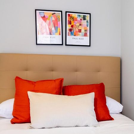 2 Bedrooms 1 Bathroom Furnished - Lavapies - Modern - Mintystay Madrid Bagian luar foto
