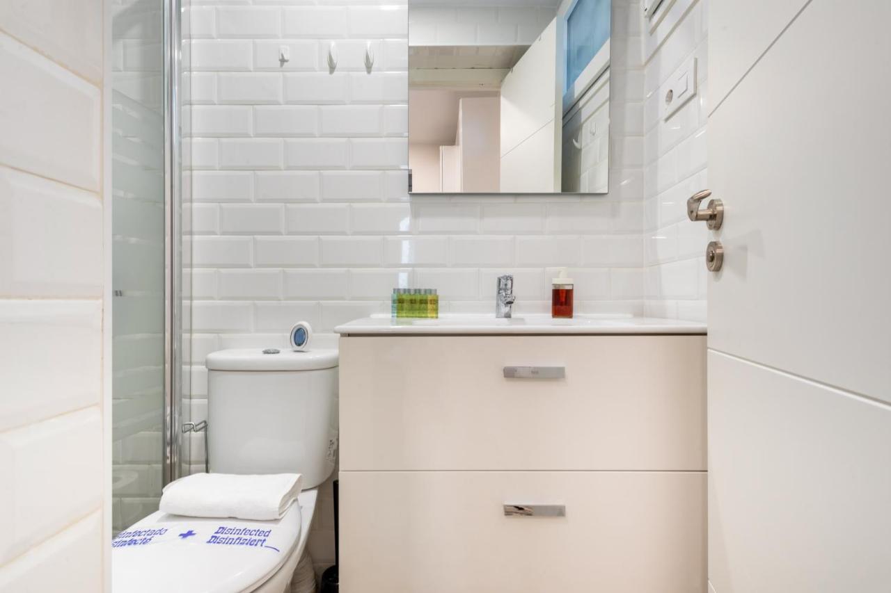 2 Bedrooms 1 Bathroom Furnished - Lavapies - Modern - Mintystay Madrid Bagian luar foto
